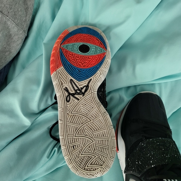 Nike kyrie - Picture 5 of 6